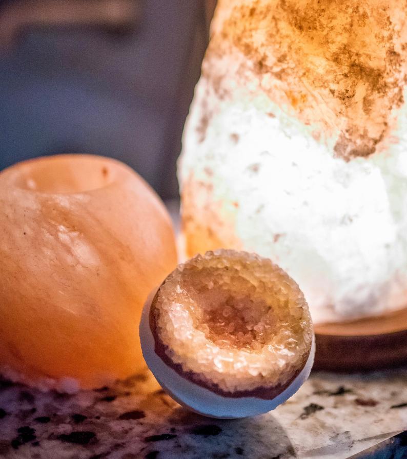 Artisan Geode Pink Himalayan Salted Oatmeal Bath Bomb - Leisure Life USA