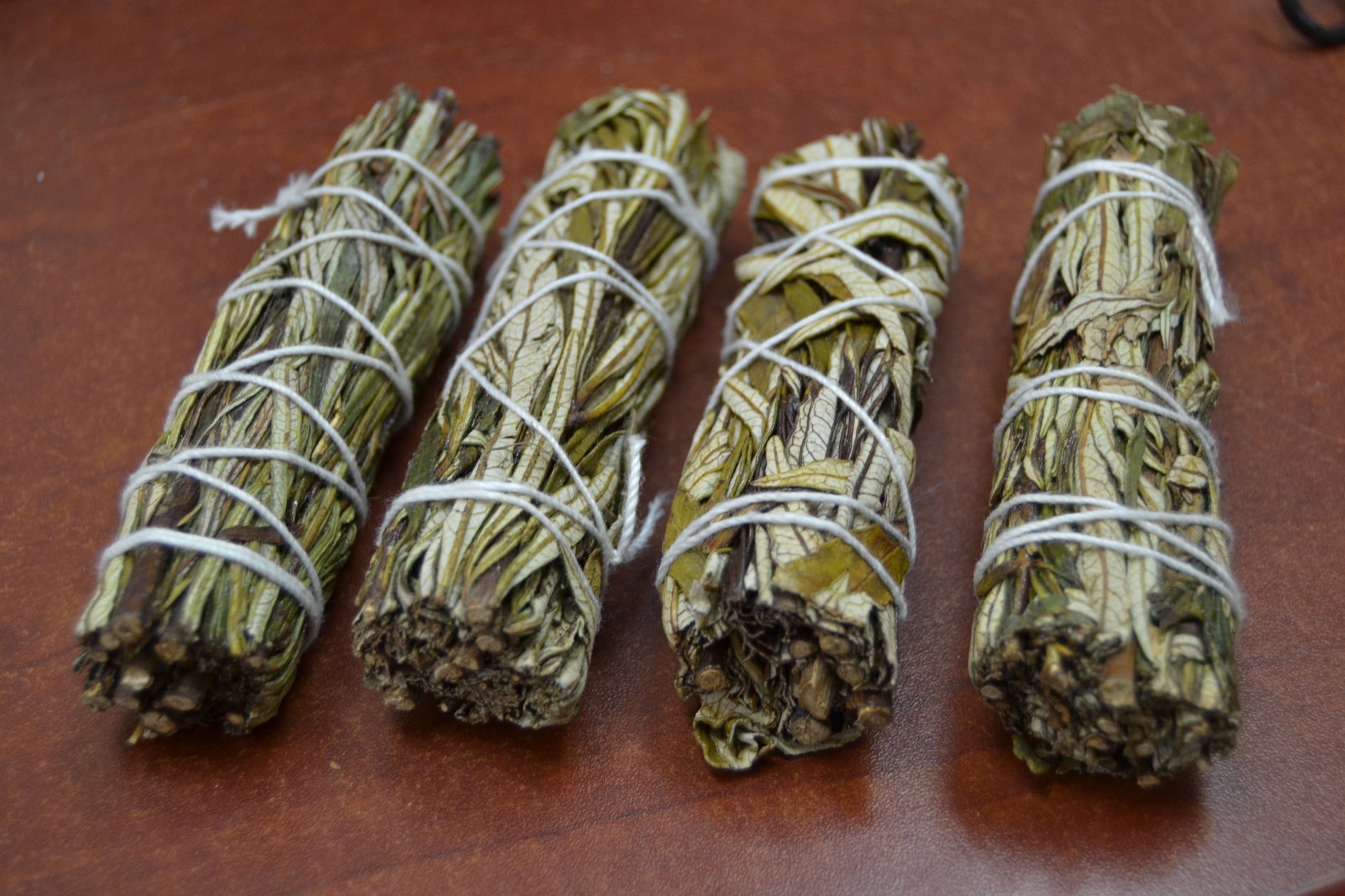 4 Pcs Yerba Santa Sage Smudge Bundle 4" - Leisure Life USA