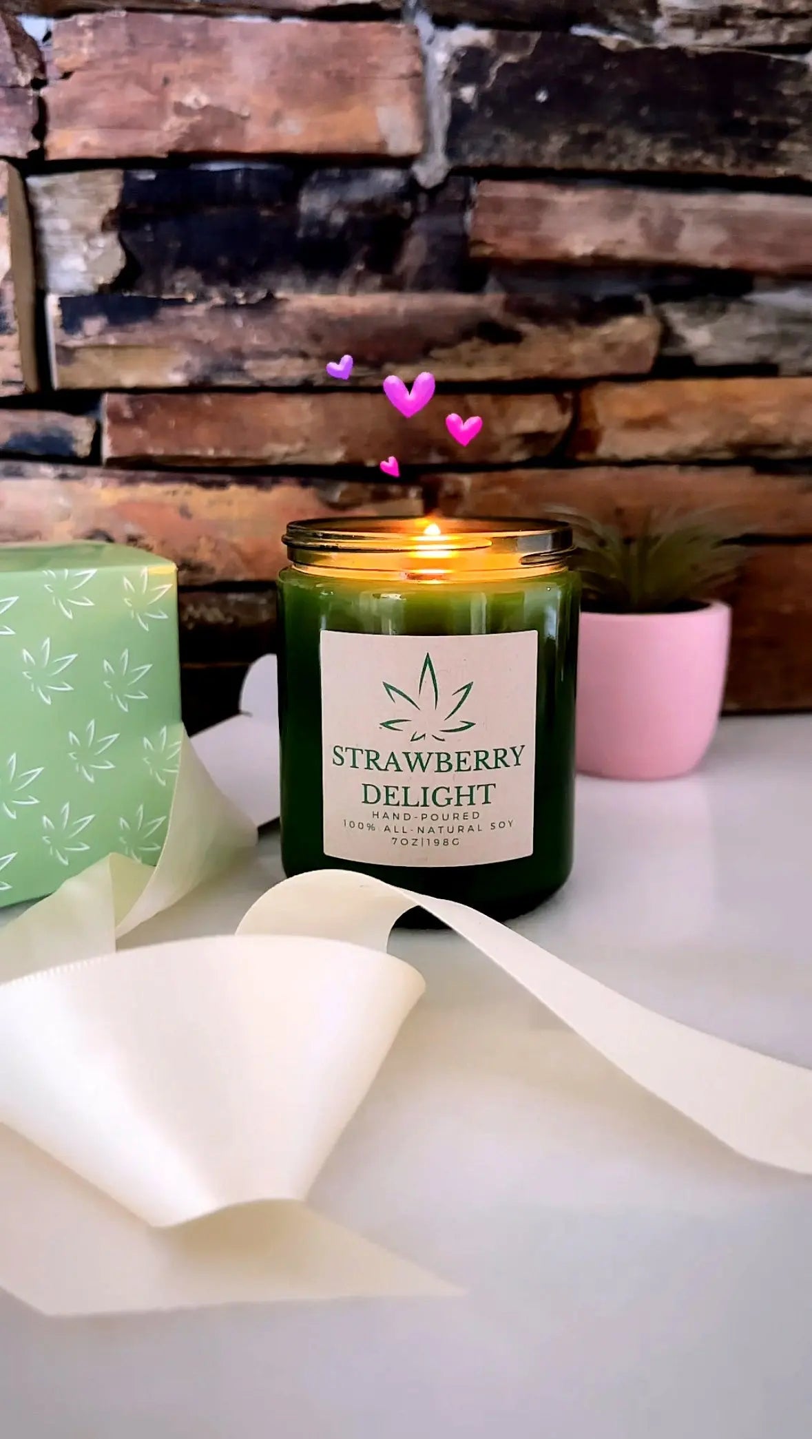 100% All Natural Soy Wax Candle | Crackling Wood Wick Candle Joint