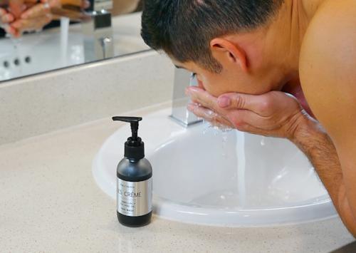 Daily Detox Face Wash- With Charcoal - Leisure Life USA